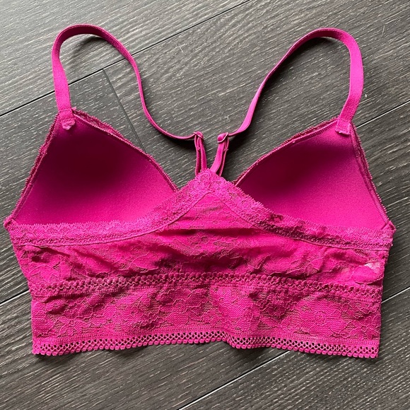 ⭐️3/$50 XS NWOT Victoria's Secret Padded Push-up Lace Bralette - Picture 2 of 3